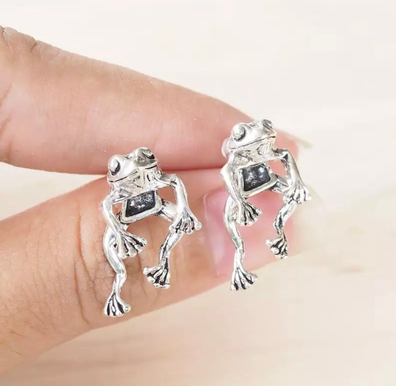 Cute Vintage Frog Fashion Earring for woman