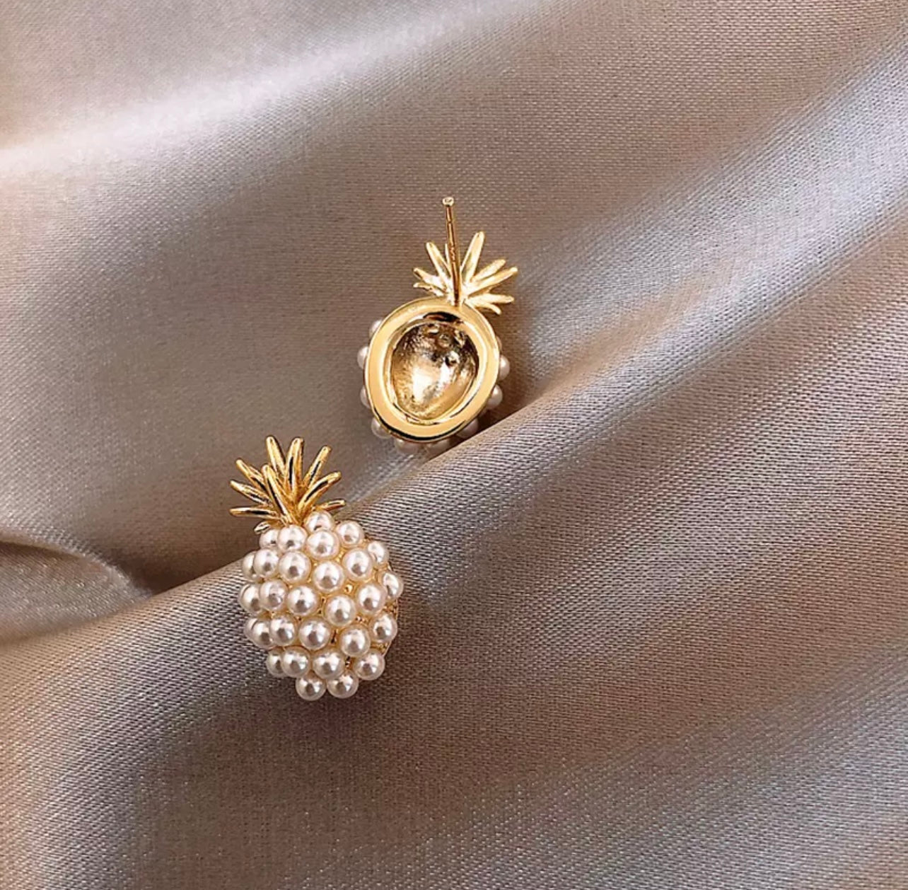 Cute Pineapple Pearl earring for woman