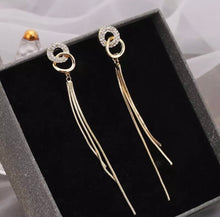 Load image into Gallery viewer, Simple Elegant Double Ring tassel earring for woman
