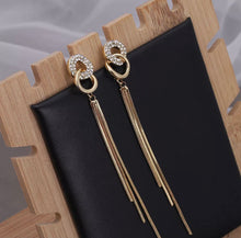 Load image into Gallery viewer, Simple Elegant Double Ring tassel earring for woman
