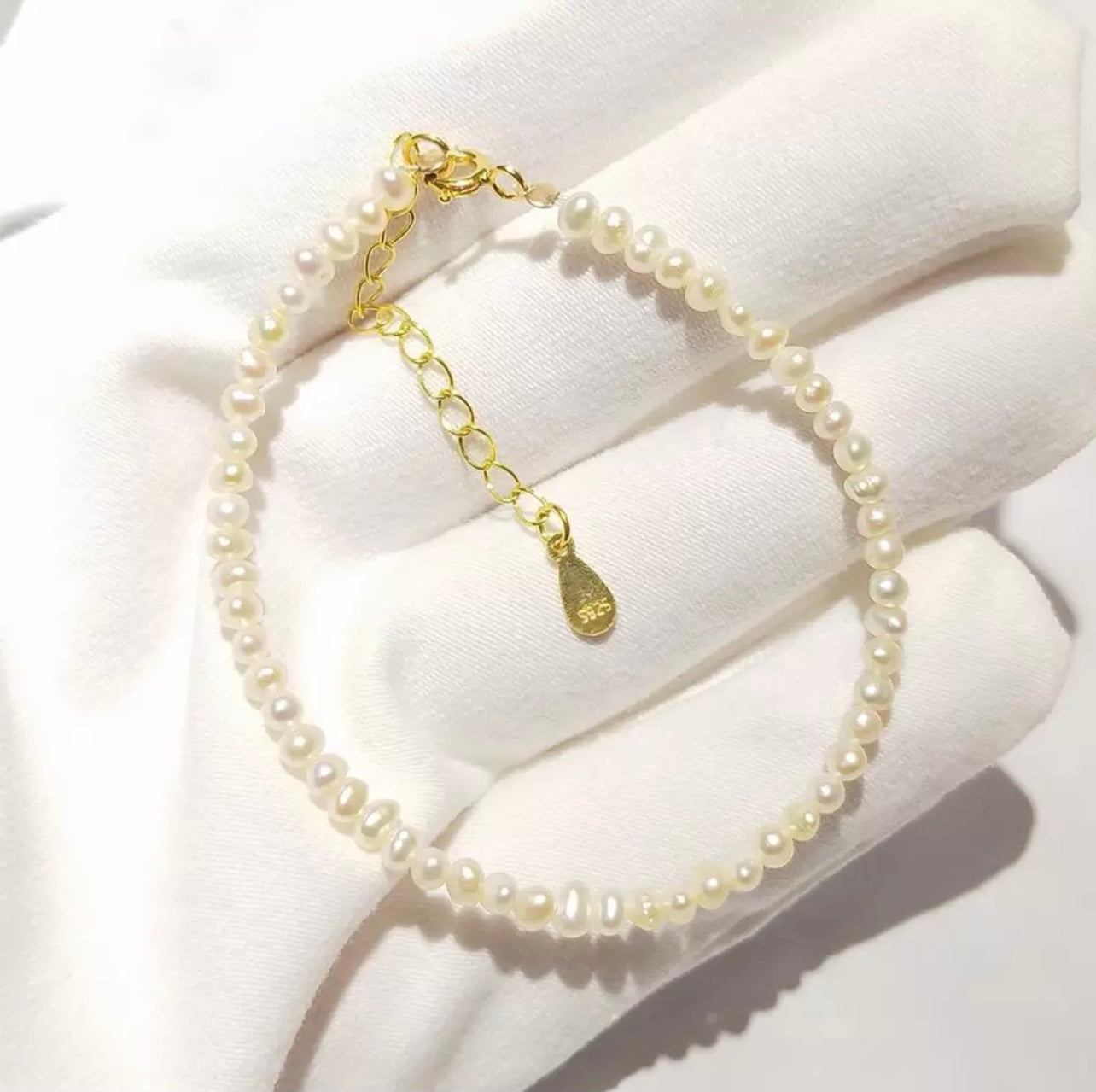 Mini Freshwater Pearl 2-3mm with 925 Silver Clasp