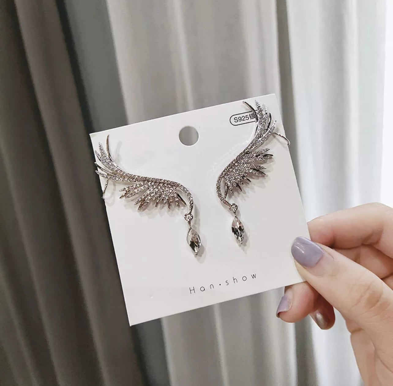 Beautiful Angel Wing Drop Earring with Ear Clip for Woman