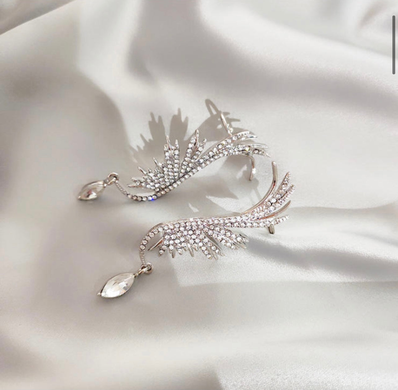 Beautiful Angel Wing Drop Earring with Ear Clip for Woman