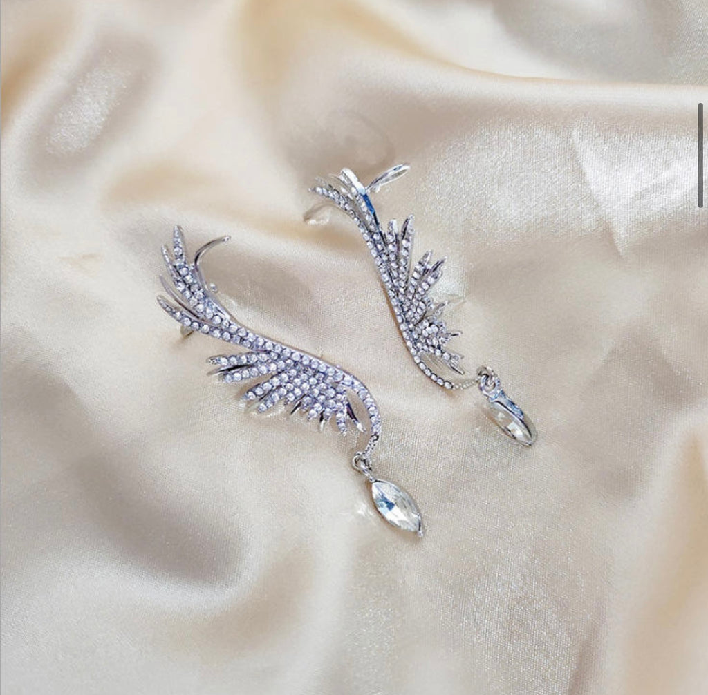 Beautiful Angel Wing Drop Earring with Ear Clip for Woman
