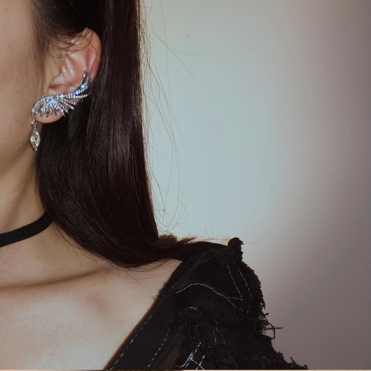 Beautiful Angel Wing Drop Earring with Ear Clip for Woman